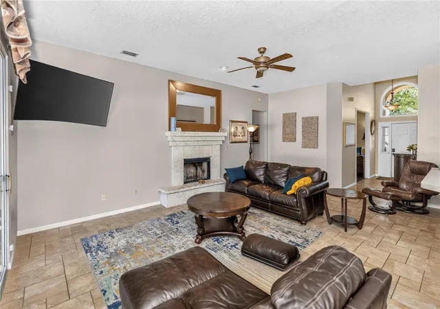 4th image of 1907 Westbourne Dr, Oviedo, FL 32765 | MLS# V4950374