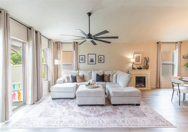 Photo 2 of Single family home for sale at 615 Valri Park Dr, Valrico, FL 33594 | MLS# L4963774 | Listing updated on 2026-08-09
