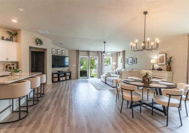 Photo 3 of Single family home for sale at 615 Valri Park Dr, Valrico, FL 33594 | MLS# L4963774 | Listing updated on 2026-08-09