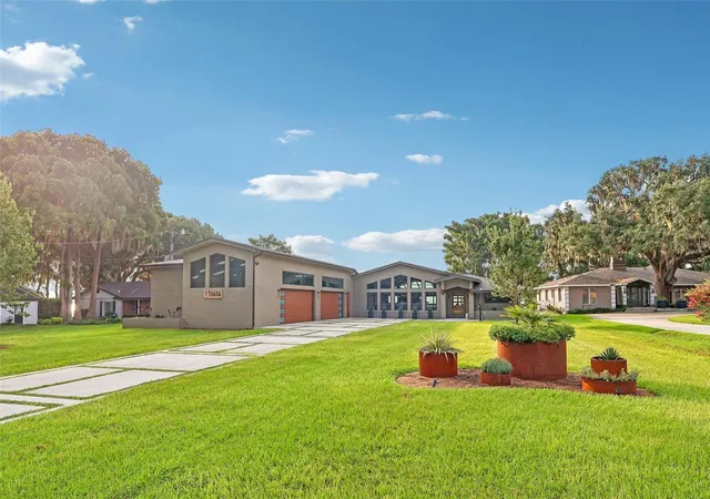 2nd image of 1616 Loves Point Dr, Leesburg, FL 34748 | MLS# G5115499