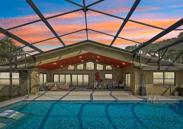 3rd image of 1616 Loves Point Dr, Leesburg, FL 34748 | MLS# G5115499