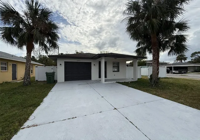 Photo 1 of Single family home for sale at 1802 Martin Luther King Ave E, Bradenton, FL 34208 | MLS# A4700973 | Listing updated on 2026-07-27