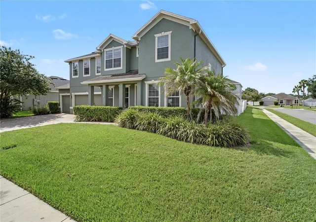 Photo 3 of Single family home for sale at 637 Grassy Stone Dr, Winter Garden, FL 34787 | MLS# O6427944 | Listing updated on 2026-09-28