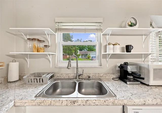 Photo 4 of Single family home for sale at 670 Kirkland Cir, Dunedin, FL 34698 | MLS# TB8532540 | Listing updated on 2026-08-12