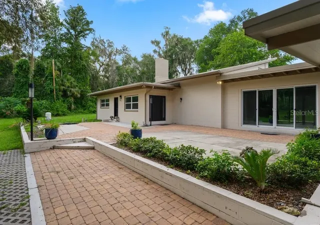 Photo 3 of Single family home for sale at 1524 Sw 37th Avenue, Gainesville, FL 32608 | MLS# GC542211 | Listing updated on 2026-09-17