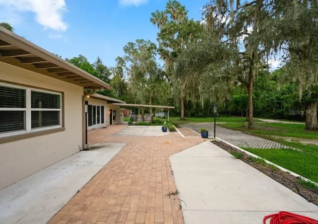 Photo 3 of Single family home for sale at 1524 SW 37th Avenue, Gainesville, FL 32608 | MLS# GC542211 | Listing updated on 2026-09-17