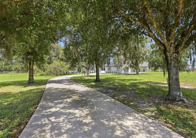 Photo 3 of Single family home for sale at 3810 Hidden River Rd, Sarasota, FL 34240 | MLS# A4700980 | Listing updated on 2026-10-23