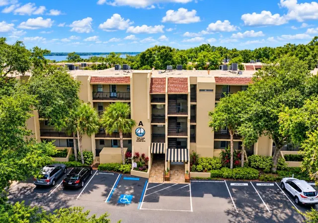Condo for sale at 90 S Highland Ave #202, TARPON SPRINGS, FL 34689 | MLS# TB8532552