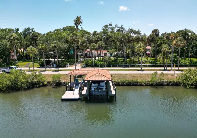 4th image of 636 N Riverside Dr, New Smyrna Beach, FL 32168 | MLS# NS1088821