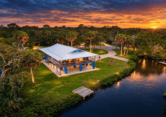 Photo 1 of Single family home for sale at 1455 S Ozello Trl, Crystal River, FL 34429 | MLS# TB8532564 | Listing updated on 2026-09-22