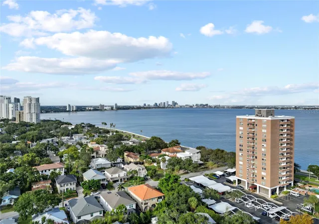 Photo 3 of Condo for sale at 4015 Bayshore Blvd #7C, Tampa, FL 33611 | MLS# TB8532572 | Listing updated on 2026-07-25