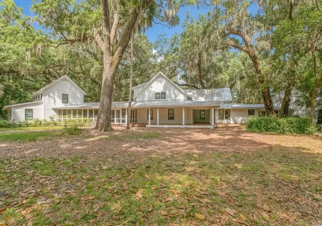 Photo 1 of Mansion for sale at (Undisclosed), San Mateo, FL 32187 | MLS# R4911707 | Listing updated on 2026-07-25