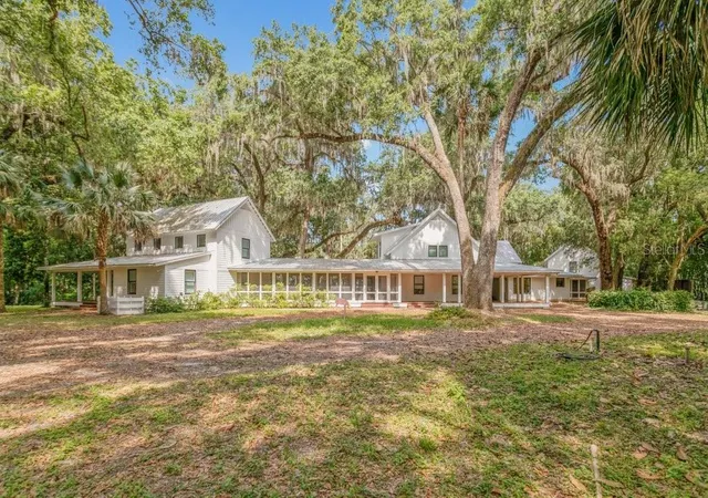 Photo 2 of Mansion for sale at (Undisclosed), San Mateo, FL 32187 | MLS# R4911707 | Listing updated on 2026-07-25