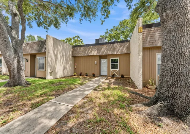 2nd image of 11511 113Th St #2D, Largo, FL 33778 | MLS# TB8532587