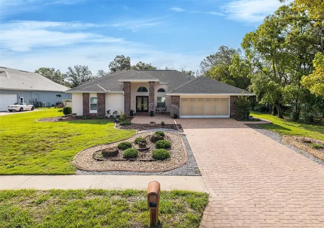 Photo 1 of Single family home for sale at 18822 Majestic Oak Ct, Hudson, FL 34667 | MLS# W7887971 | Listing updated on 2026-09-17
