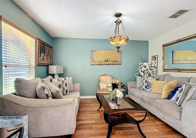 Photo 3 of Single family home for sale at 5009 Strada Dr, Winter Haven, FL 33880 | MLS# O6428009 | Listing updated on 2026-07-28