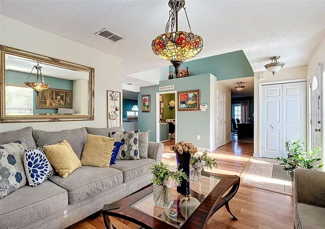 Photo 4 of Single family home for sale at 5009 Strada Dr, Winter Haven, FL 33880 | MLS# O6428009 | Listing updated on 2026-07-28