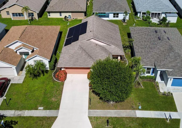 Photo 2 of Single family home for sale at 483 Winwood Ct, Port Charlotte, FL 33954 | MLS# C7528805 | Listing updated on 2026-09-13