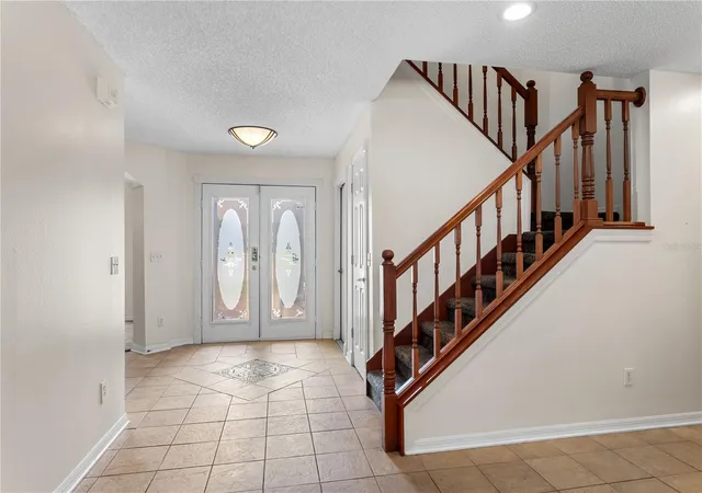 Photo 4 of Single family home for sale at 3920 Running Water Dr, Orlando, FL 32829 | MLS# O6428014 | Listing updated on 2026-09-19