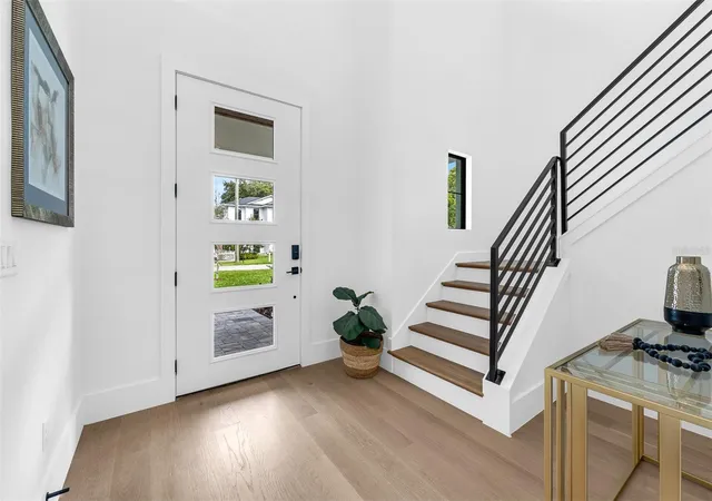 Photo 3 of Single family home for sale at 1546 Miller Ave, Winter Park, FL 32789 | MLS# O6428019 | Listing updated on 2026-10-21