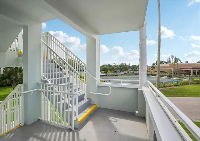 Listing Photo 4 - Condo for sale in building located at 2380 World Pkwy Blvd, CLEARWATER, FL 33763 - Unit #40