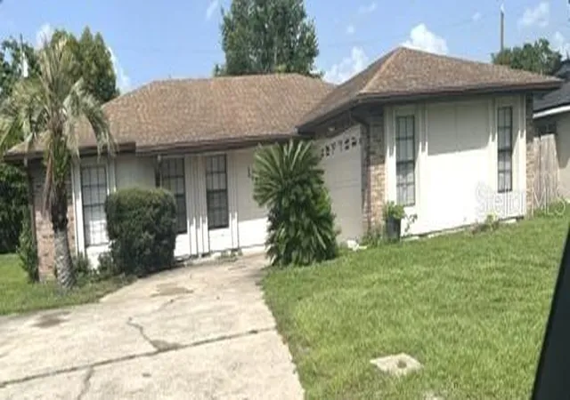 Photo 1 of Single family home for sale at 1060 E Normandy Blvd, Deltona, FL 32725 | MLS# V4950384 | Listing updated on 2026-10-08