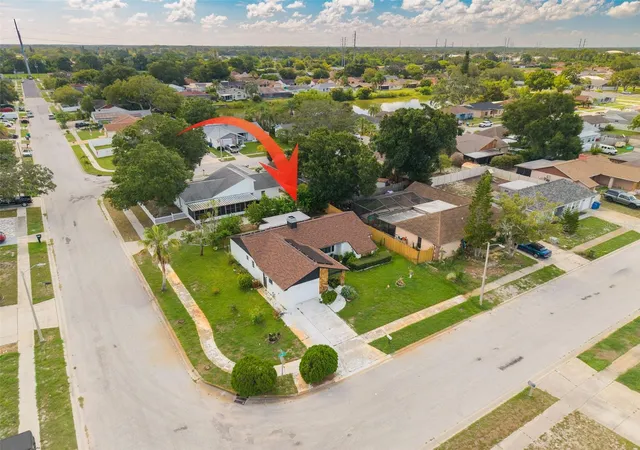 Photo 3 of Single family home for sale at 1338 Greenlea Dr, Holiday, FL 34691 | MLS# TB8532650 | Listing updated on 2026-09-27