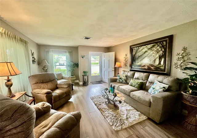 Photo 4 of Single family home for sale at 790 Ave Q SE, Winter Haven, FL 33880 | MLS# L4963793 | Listing updated on 2026-09-01