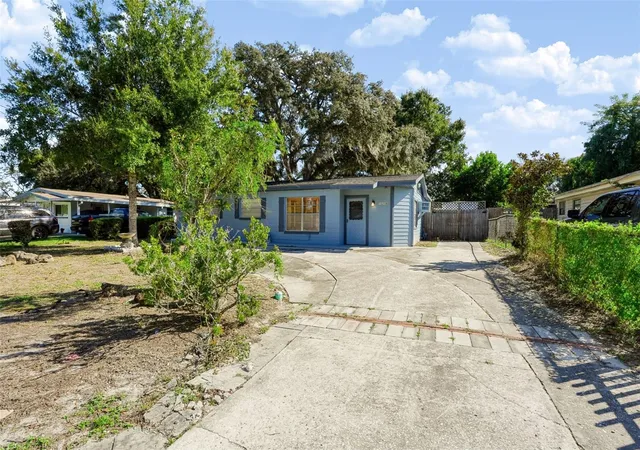 Photo 3 of Single family home for sale at 10209 Lola St, Tampa, FL 33612 | MLS# TB8532663 | Listing updated on 2026-10-30