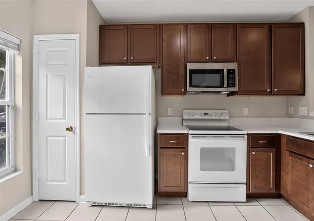 5th image of 866 Vineland Pl, Lake Mary, FL 32746 | MLS# O6428047
