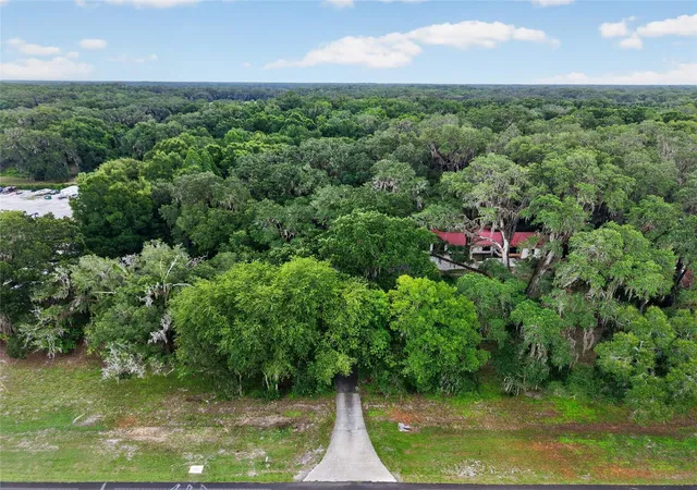 Photo 2 of Single family home for sale at 18741 N Us Hwy 301, Citra, FL 32113 | MLS# OM729177 | Listing updated on 2026-07-28
