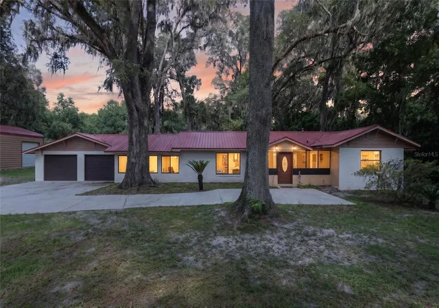 Photo 3 of Single family home for sale at 18741 N US Hwy 301, Citra, FL 32113 | MLS# OM729177 | Listing updated on 2026-07-28