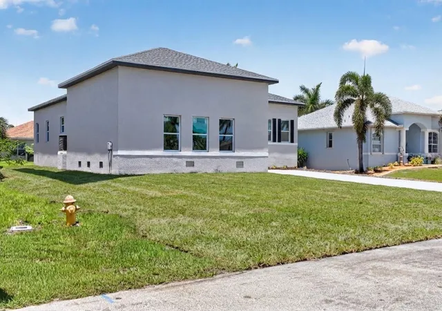 Photo 2 of Single family home for sale at 15809 Melport Cir, Port Charlotte, FL 33981 | MLS# O6428052 | Listing updated on 2026-08-22