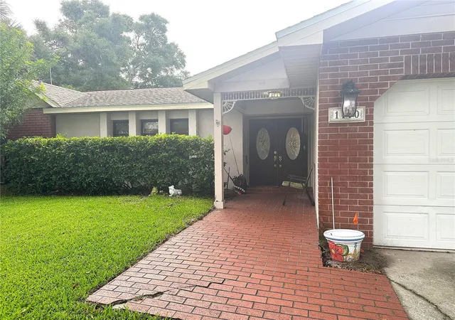 Photo 2 of Sale Pending at 1170 Wexford Dr, Palm Harbor, FL 34683 | MLS# TB8532677 | Listing updated on 2026-09-15