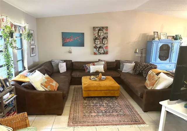 Photo 3 of Sale Pending at 1170 Wexford Dr, Palm Harbor, FL 34683 | MLS# TB8532677 | Listing updated on 2026-09-15