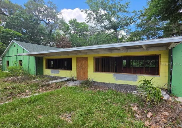 2nd image of 8869 E Ogden Ln, Floral City, FL 34436 | MLS# OM729181
