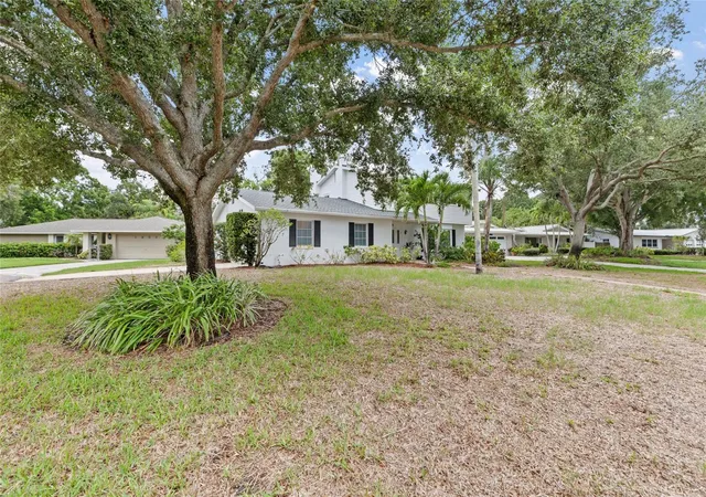 5th image of 1901 Dormieone Rd N, Saint Petersburg, FL 33710 | MLS# TB8532687