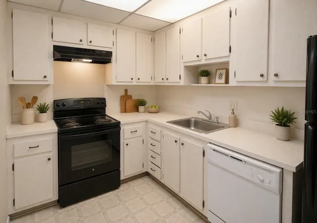Listing Photo 5 - Condo for sale in building located at 4610 W Gray St, Tampa, FL 33609 - Unit #307