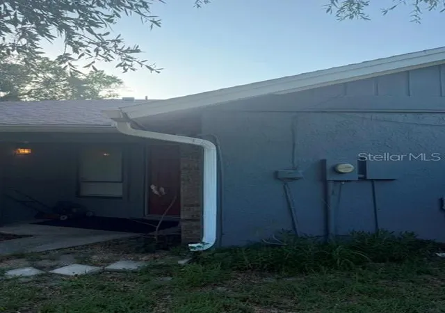 3rd image of 4604 Fern Pine Dr, Orlando, FL 32808 | MLS# R4911708