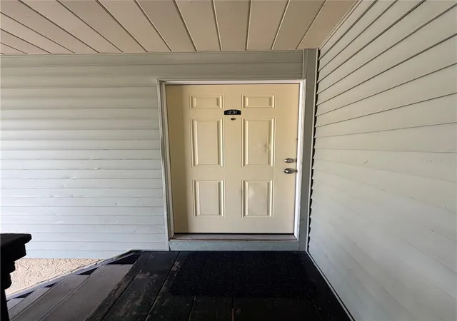 Listing Photo 3 - Condo for sale in building located at 231 Berry Tree Pl, BRANDON, FL 33510