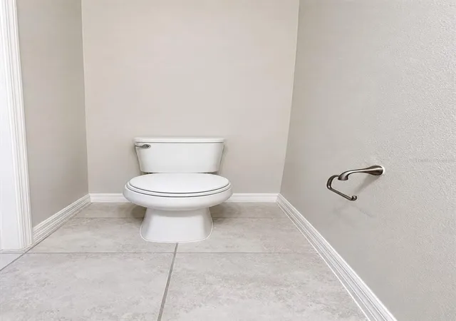 Photo 4 of Townhouse for sale at 5012 Sylvester Loop, Tampa, FL 33610 | MLS# O6428073 | Listing updated on 2026-10-01