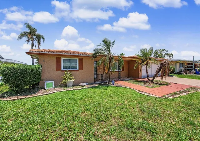 Photo 3 of Single family home for sale at 3837 Topsail Trl, New Port Richey, FL 34652 | MLS# TB8532699 | Listing updated on 2026-10-06