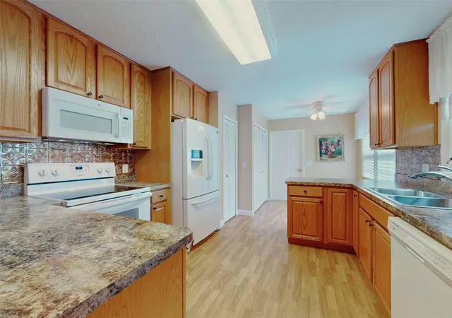 5th image of 1122 Stillwater Dr, Deland, FL 32720 | MLS# O6428078