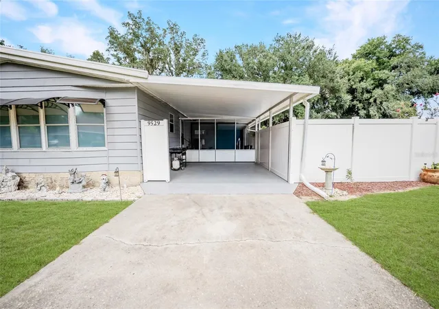 3rd image of 9529 Sw 30Th Ter, Ocala, FL 34476 | MLS# OM729184