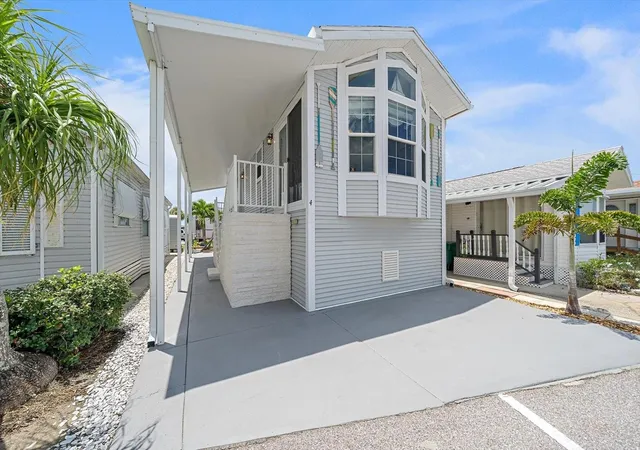 2nd image of 4 Basin St, Palmetto, FL 34221 | MLS# A4701028