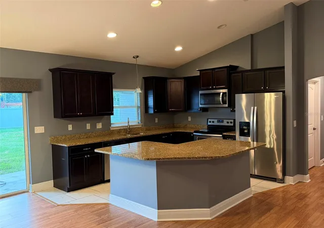 Photo 3 of Single family home for sale at 10340 SE 69th Terrace, Belleview, FL 34420 | MLS# OM729189 | Listing updated on 2026-08-29