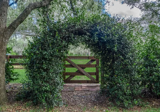 3rd image of 1273 Scrub Jay Trl, Frostproof, FL 33843 | MLS# P4939415