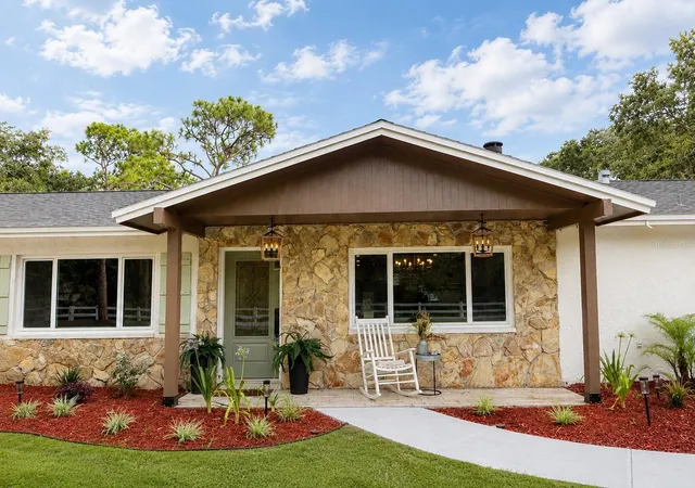 Photo 3 of Single family home for sale at 17238 Bridlepath Ct, Lutz, FL 33558 | MLS# TB8532721 | Listing updated on 2026-10-03