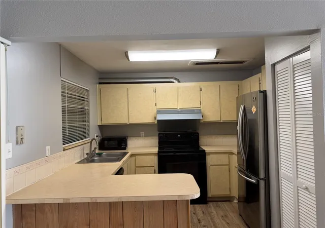 4th image of 2811 Sw Archer Rd #P134, Gainesville, FL 32608 | MLS# GC542225