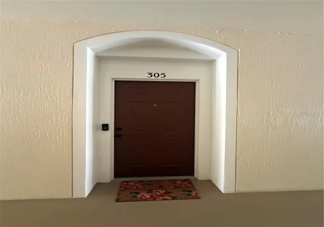 Photo 3 of Condo for sale at 6214 Stevenson Dr #305, Orlando, FL 32835 | MLS# O6428102 | Listing updated on 2026-10-05